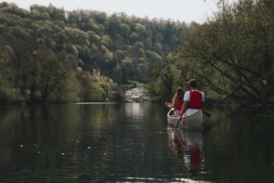 Picture of 2 people canoeing on the Wye